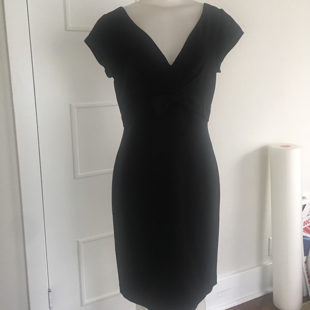 Super Flattering Classic Little Black Dress